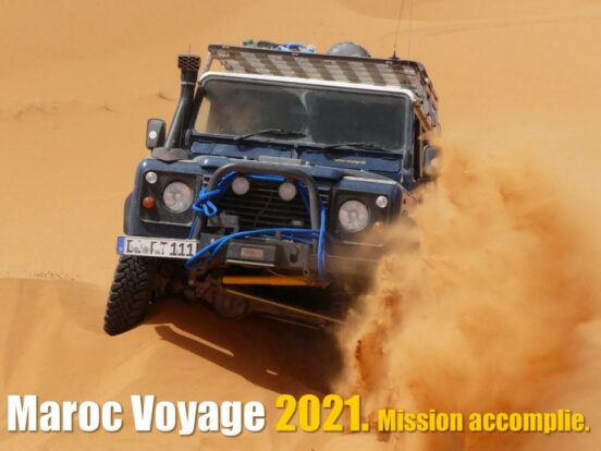 Landrover in den Dünen der Sahara Marokko
