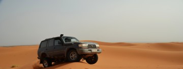 Landcruiser J8 beim Befahren des Erg Chebbi Marokko