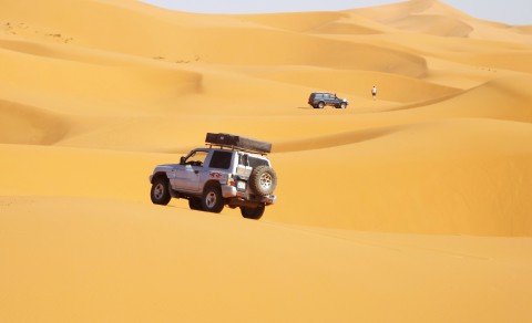 Erg Chebbi Geländewagen suchen Strecke