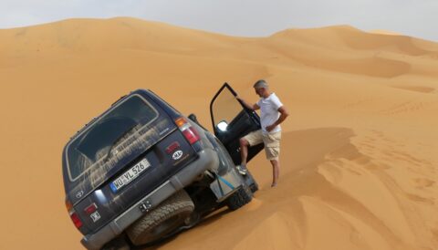Organisation Maroc Voyage. Toyota Landcruiser Erg Chebbi