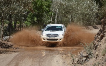 Toyota Hilux in der Dadesschlucht